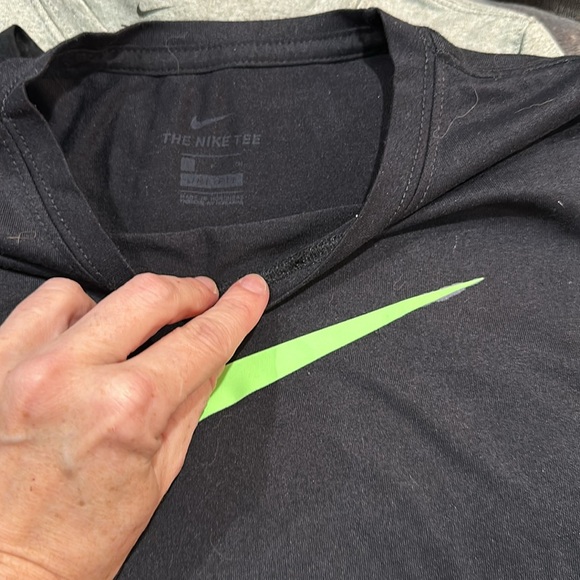 4 NIKE YOUTH/BOYS Small Shirts (Dry-Fit) - Picture 12 of 14